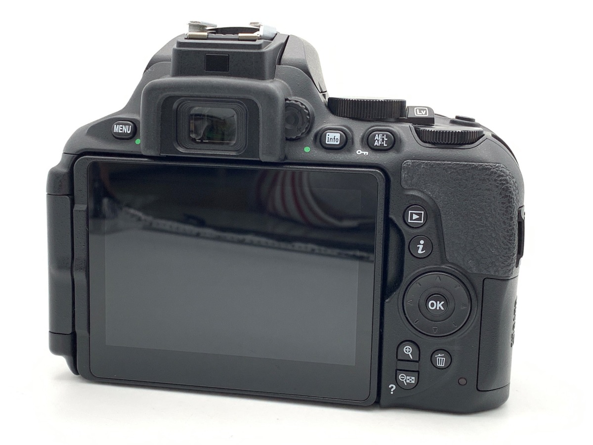 �j�R�� D5600 �{�f�B