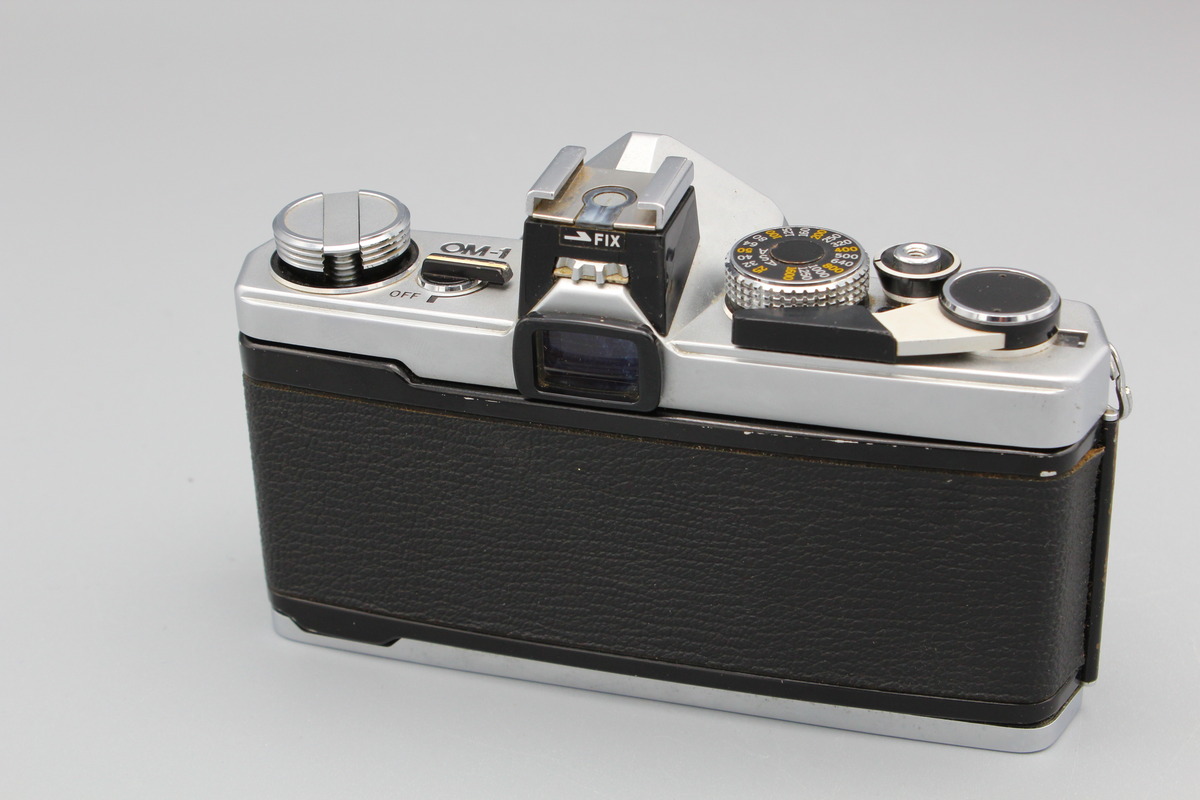 中古：C(やや難あり)】オリンパス OM-1 ボディ シルバー
