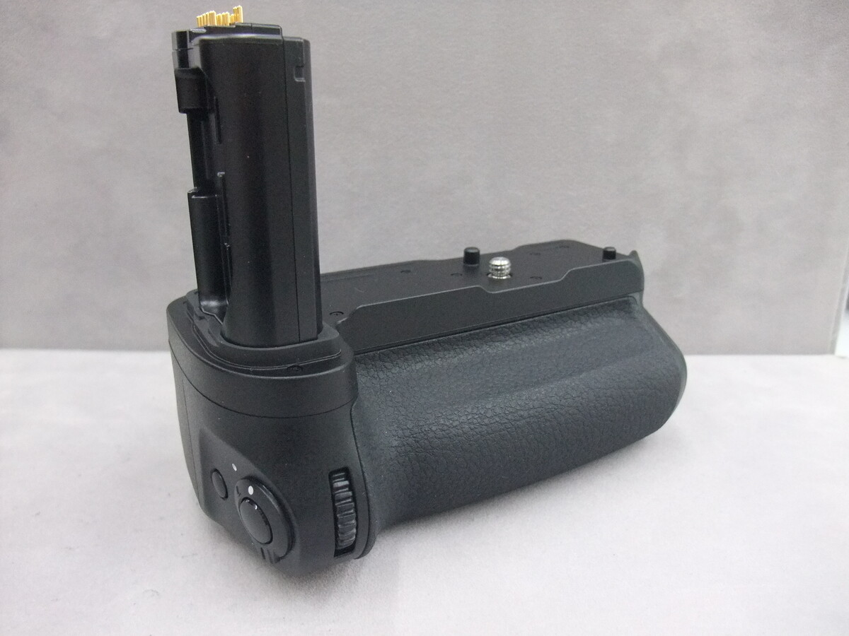 MB-N12 Z8用パワーバッテリーパック CA01-H4272-2D4 | ニコン 