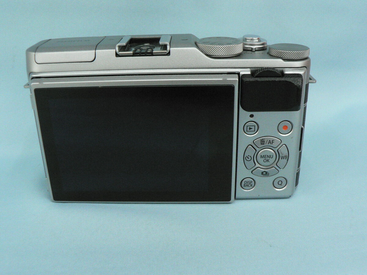 中古：B(並品)】フジフイルム X-A5 ボディ シルバー | 2449440018899