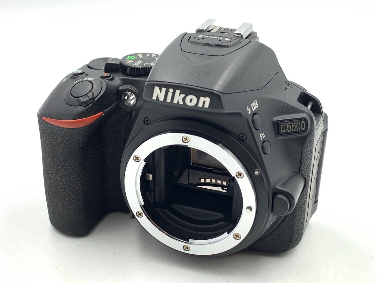 �j�R�� D5600 �{�f�B