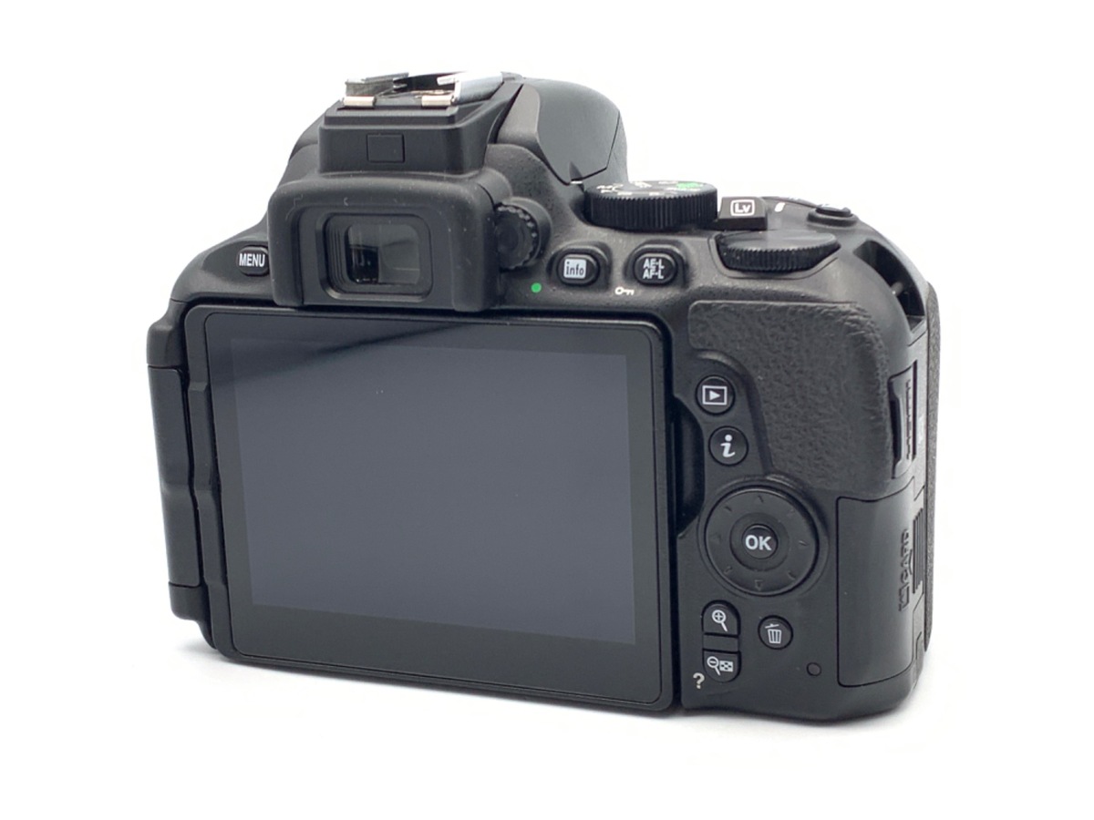 �j�R�� D5600 �{�f�B