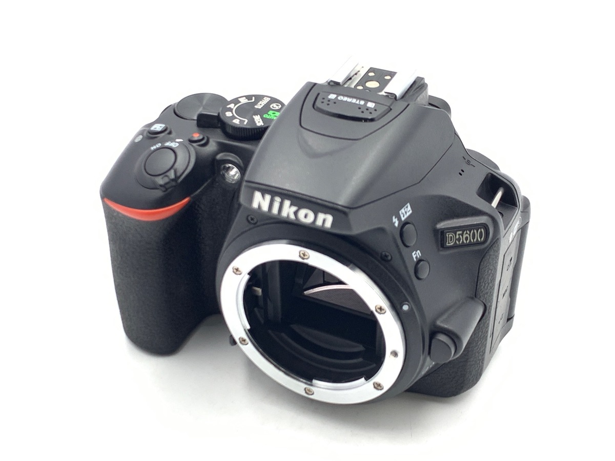 D5600 ボディ【2416万画素】