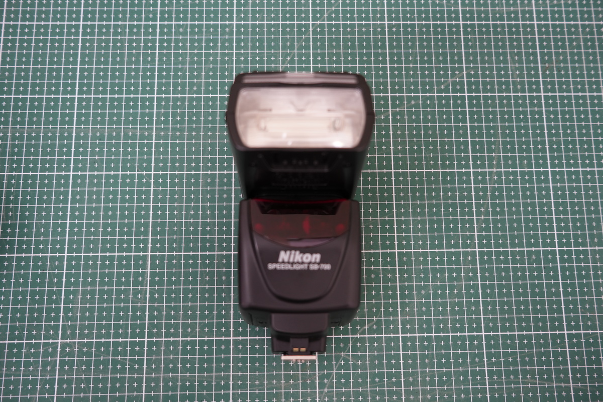 ニコン スピードライト SB-700