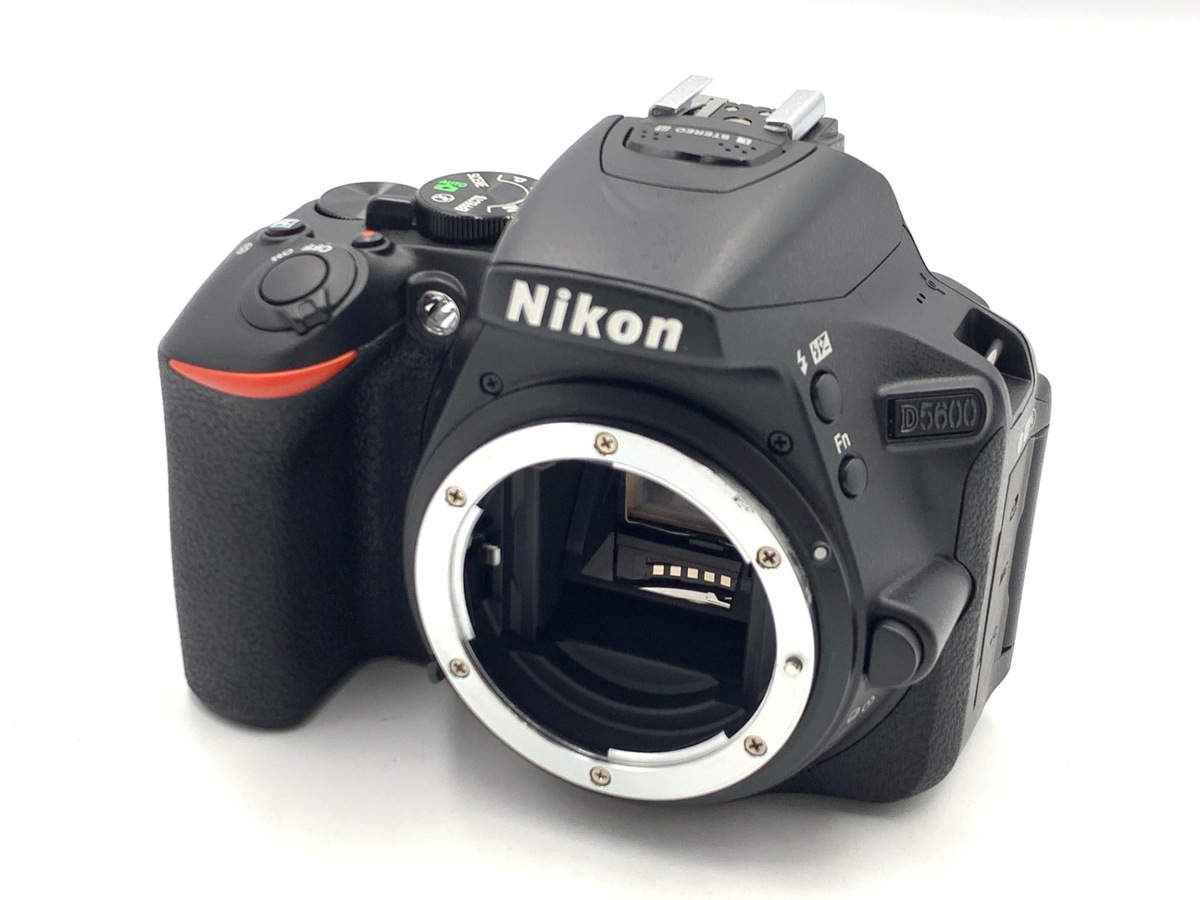 D5600 ボディ【2416万画素】