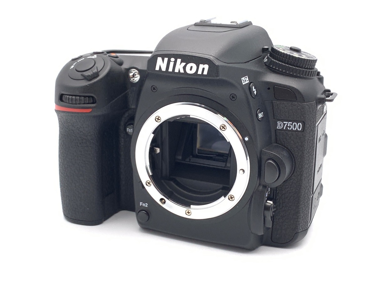 ■ ほぼ新品 ■ ニコン　Nikon D5300 ボディ ≪S数2490回≫ □ ほぼ新品 □ ニコン Nikon D5300 ボディ ≪S数2490回