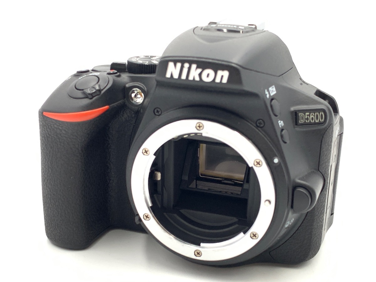 Nikon D5600 デジタル一眼レフカメラ 中古品 綺麗！ ニコン Nikon D5600 レンズキット デジタル 一眼レフ カメラ 中古
