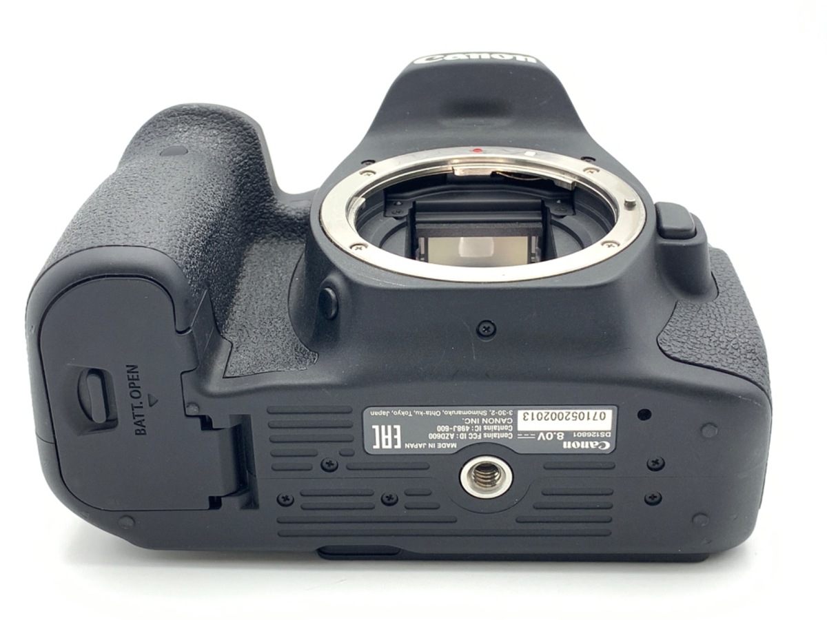 �L���m�� EOS 90D �{�f�B