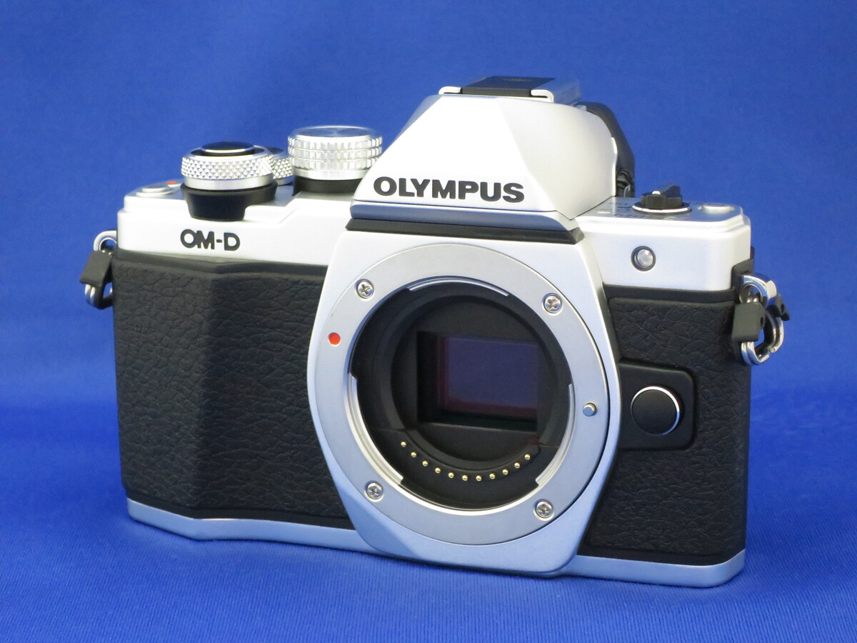 オリンパス OM-D E-M10 MarkII ボディ シルバー