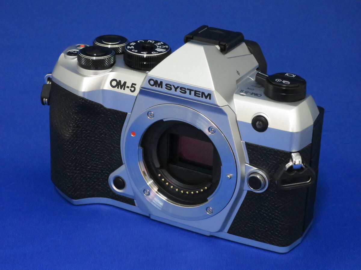 OM SYSTEM OM-5 Mark II ボディ [シルバー] 中古価格比較 - 価格.com
