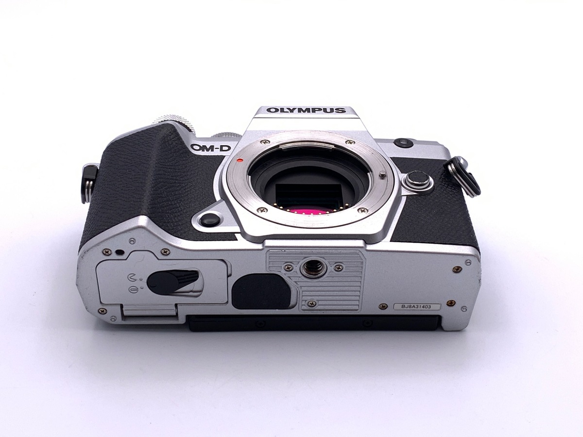 中古：B(並品)】オリンパス OM-D E-M5 MarkIII ボディ シルバー