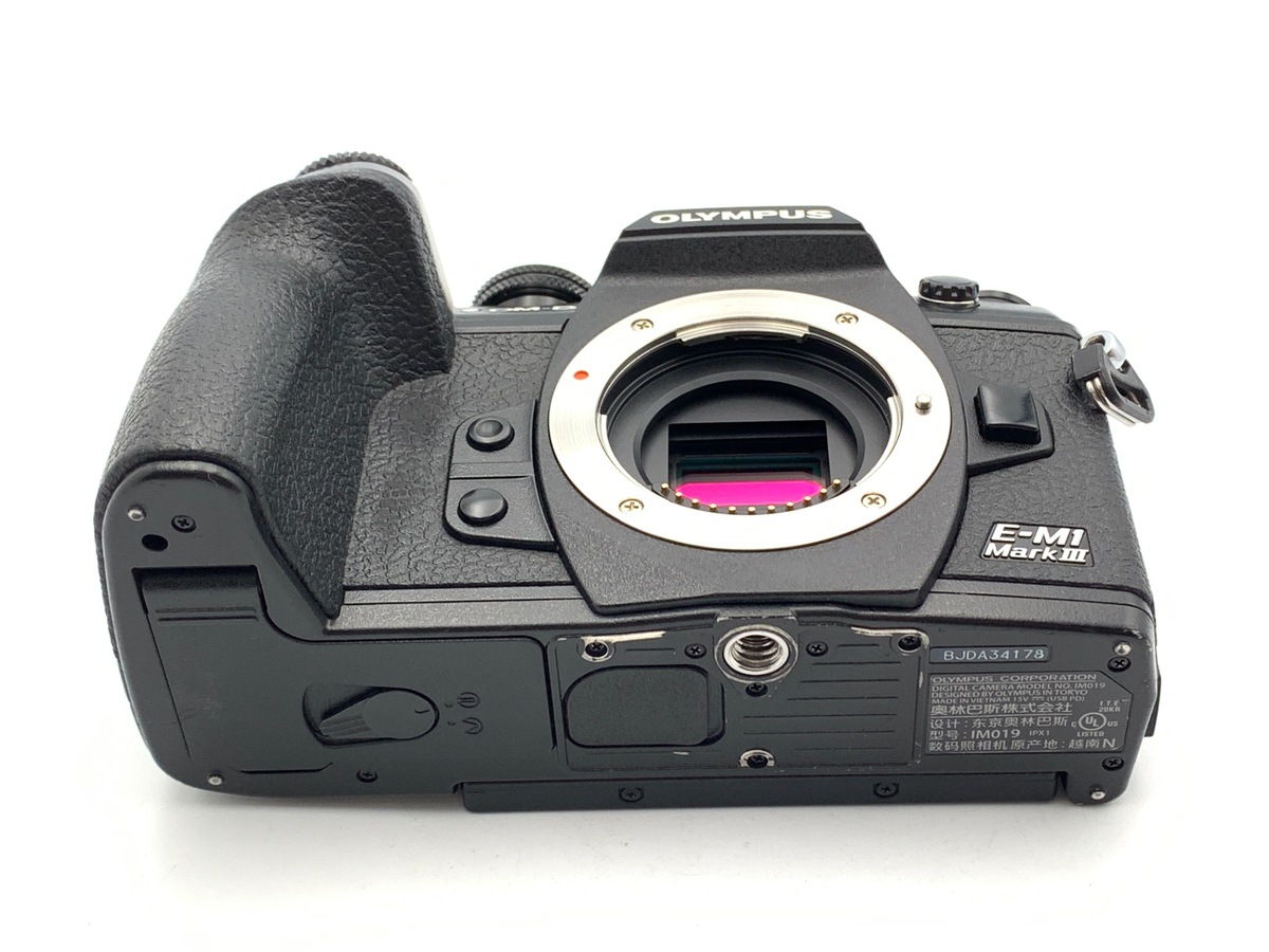 OM-D E-M1 Mark III�y2037����f�z