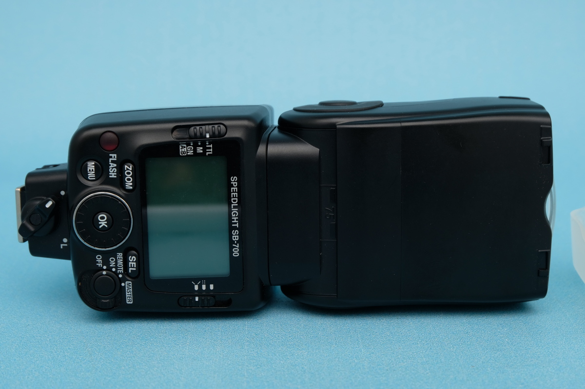 ニコン スピードライト SB-700