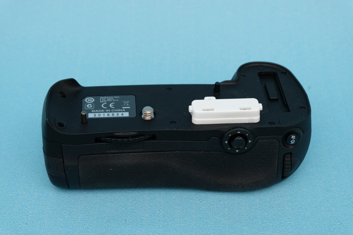 中古】ニコン マルチパワーバッテリーパック MB-D12 在庫一覧｜カメラ