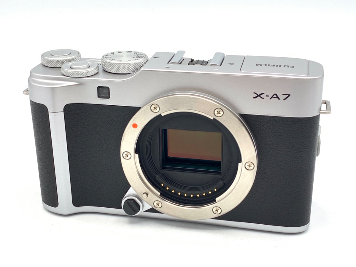X-A7 ボディ シルバー【2424万画素】