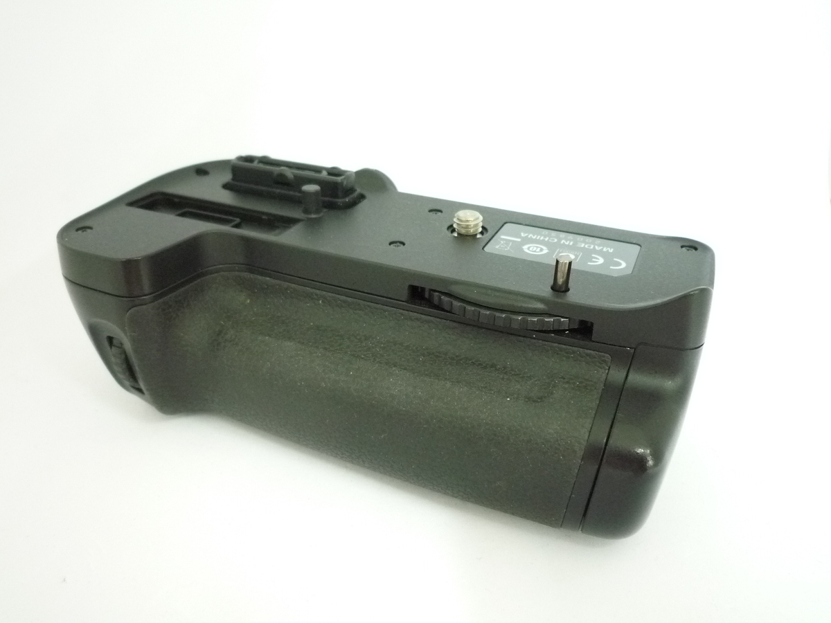 新品♪ Nikon純正 MB-D11マルチパワーバッテリーパック Nikon MB-D11バッテリー、D7000対応、保証