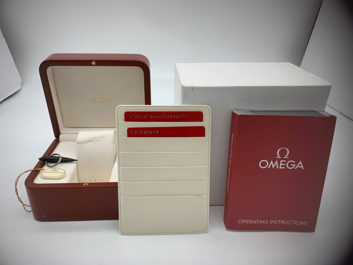 オメガ(OMEGA) スピードマスター レーシング ブラック/ホワイト 326.30.40.50.01.002 ステンレススティール