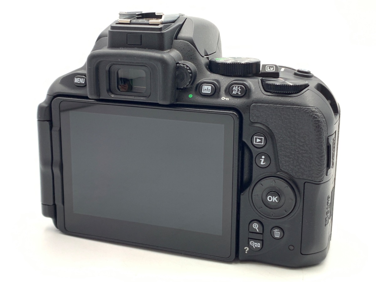 �j�R�� D5600 �{�f�B