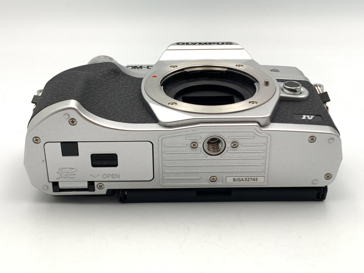 OM-D E-M10 MarkIV ボディ シルバー【2030万画素】