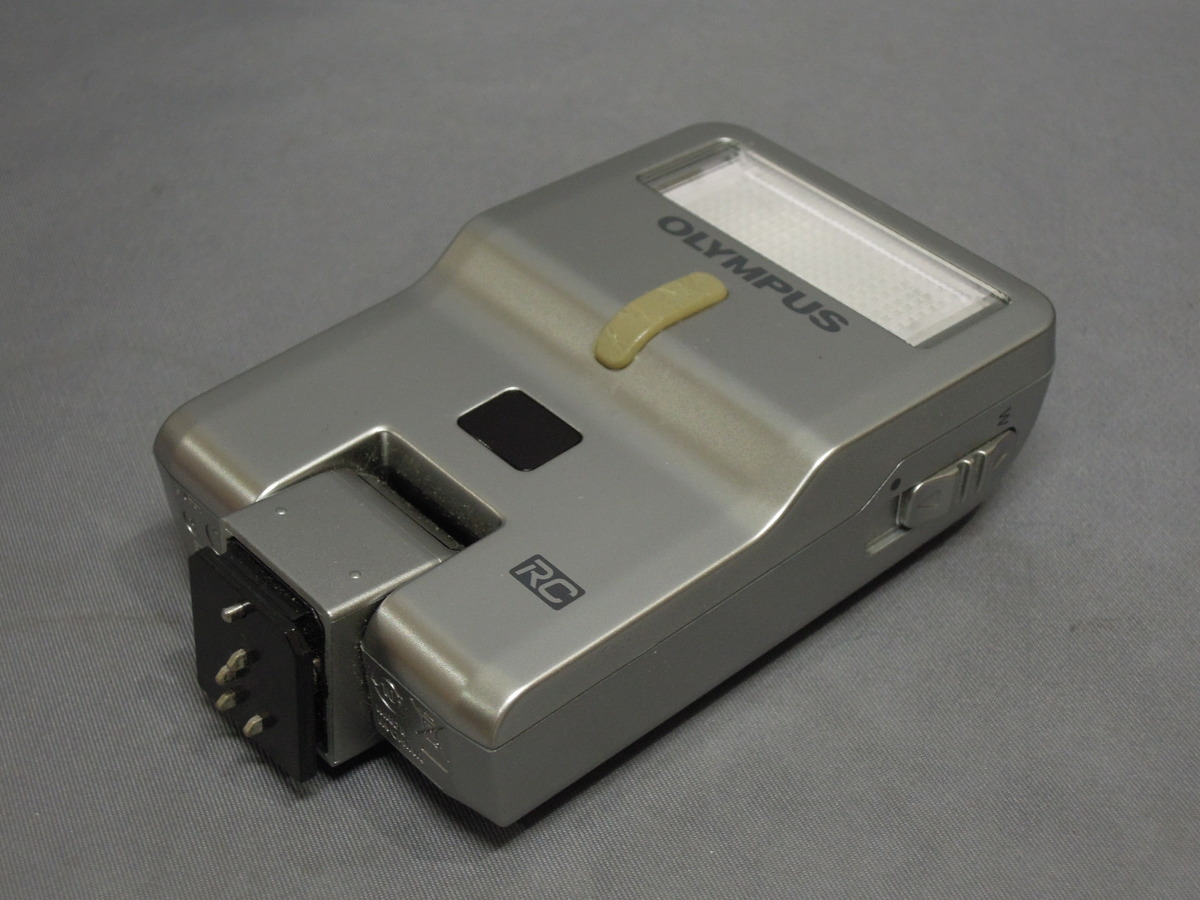 Olympus FL-300R　未使用品 美品】OLYMPUS オリンパス FL-300R コンパクト外付けストロボ