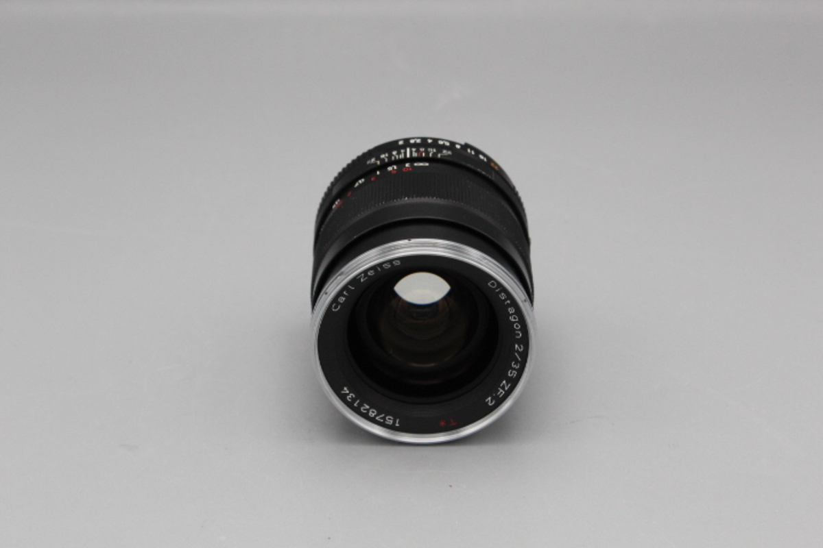 �R�V�i �c�@�C�X DISTAGON T*2/35 ZF