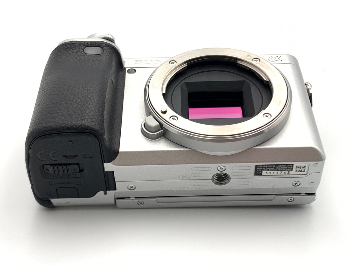 α6400 ボディ シルバー ILCE-6400【2420万画素】
