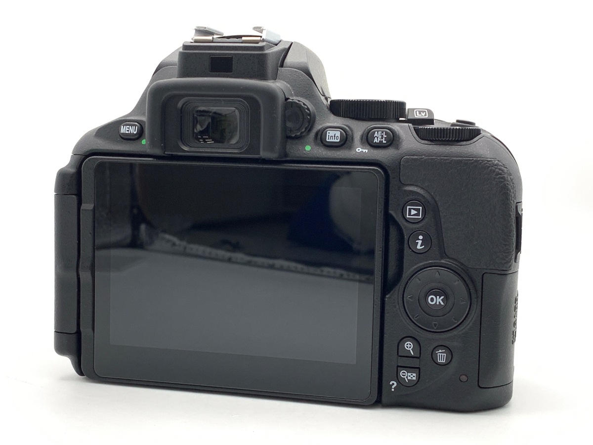 �j�R�� D5600 �{�f�B