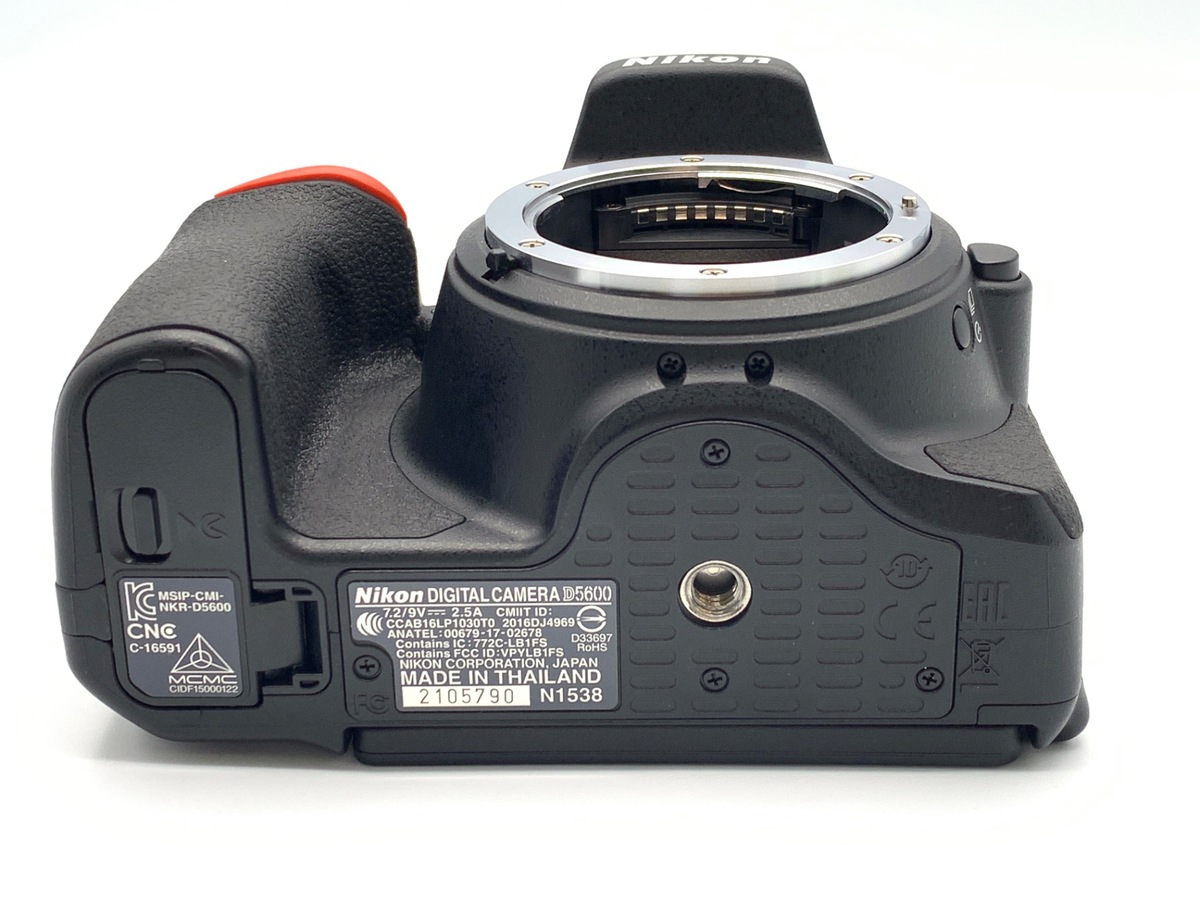 ★ほぼ新品★　Nikon ニコン デジタル一眼レフカメラ D5600 ボディ Amazon | Nikon デジタル一眼レフカメラ D5600 AF-P 18-55 VR