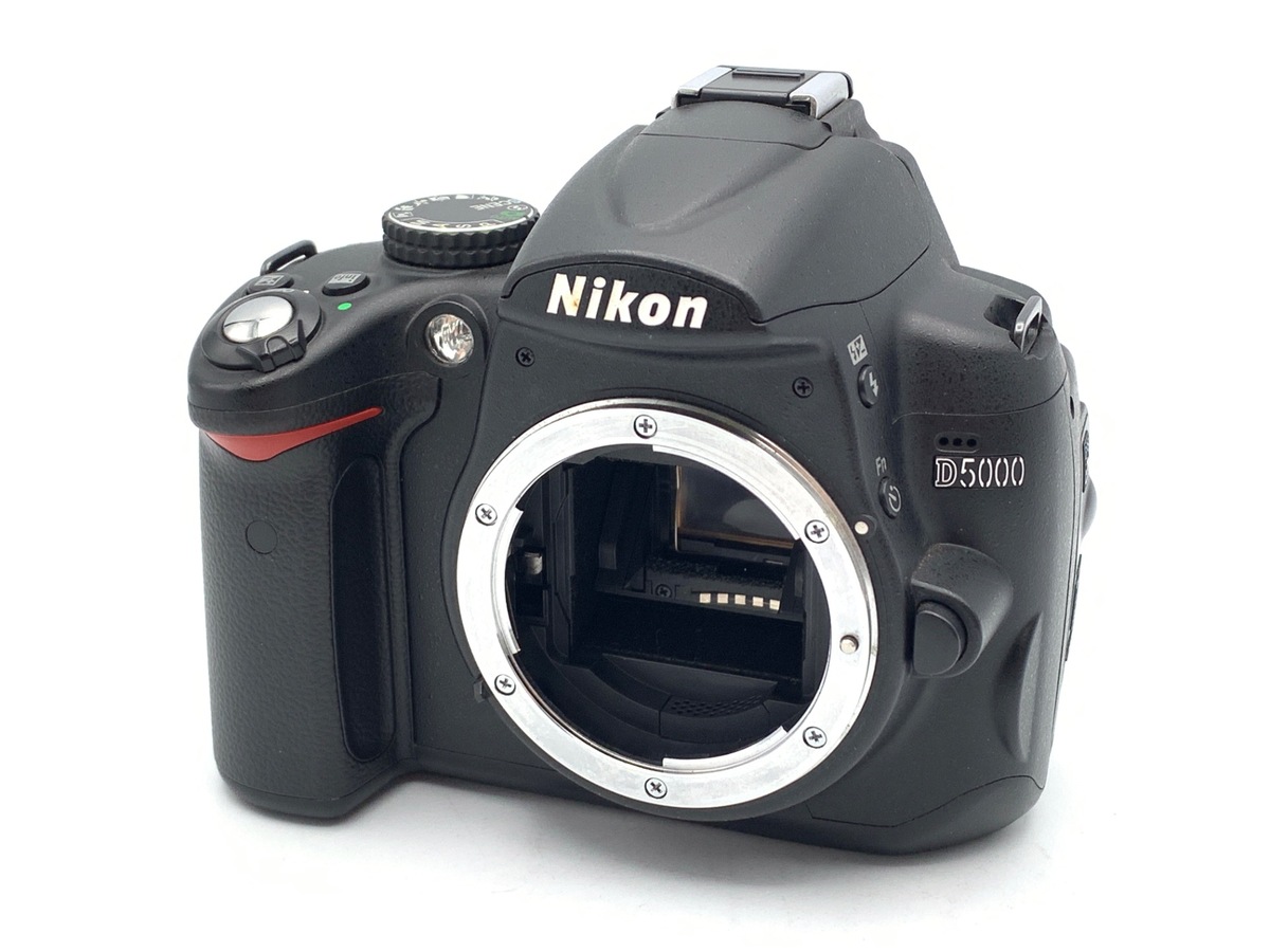 �j�R�� D5000 �{�f�B