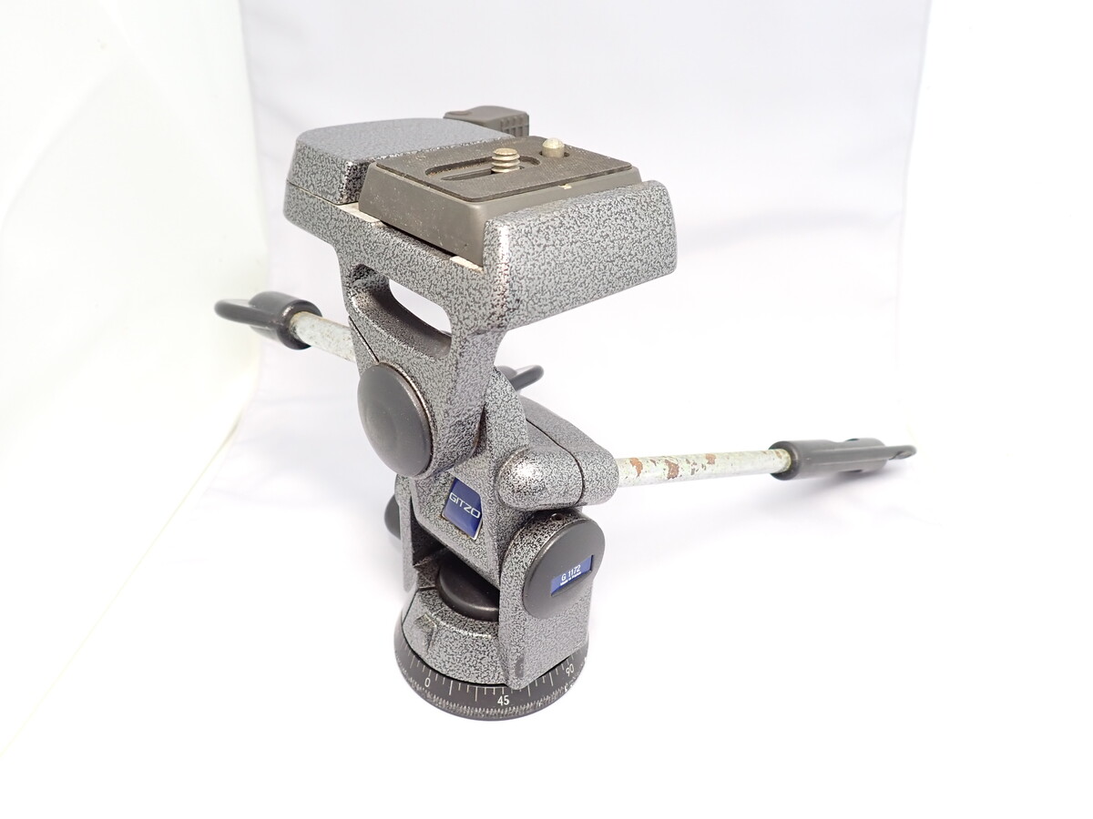Gitzo ジッツオ/三脚+雲台/アルミ3段+G1375M/Bランク/69【中古】 中古】三脚｜GITZO 雲台 在庫一覧｜カメラのキタムラ