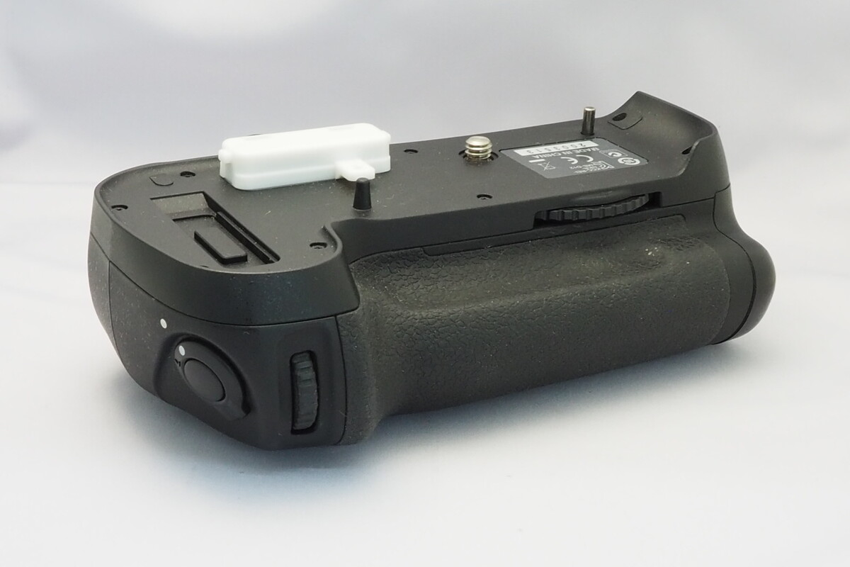 中古】ニコン マルチパワーバッテリーパック MB-D12 在庫一覧｜カメラ