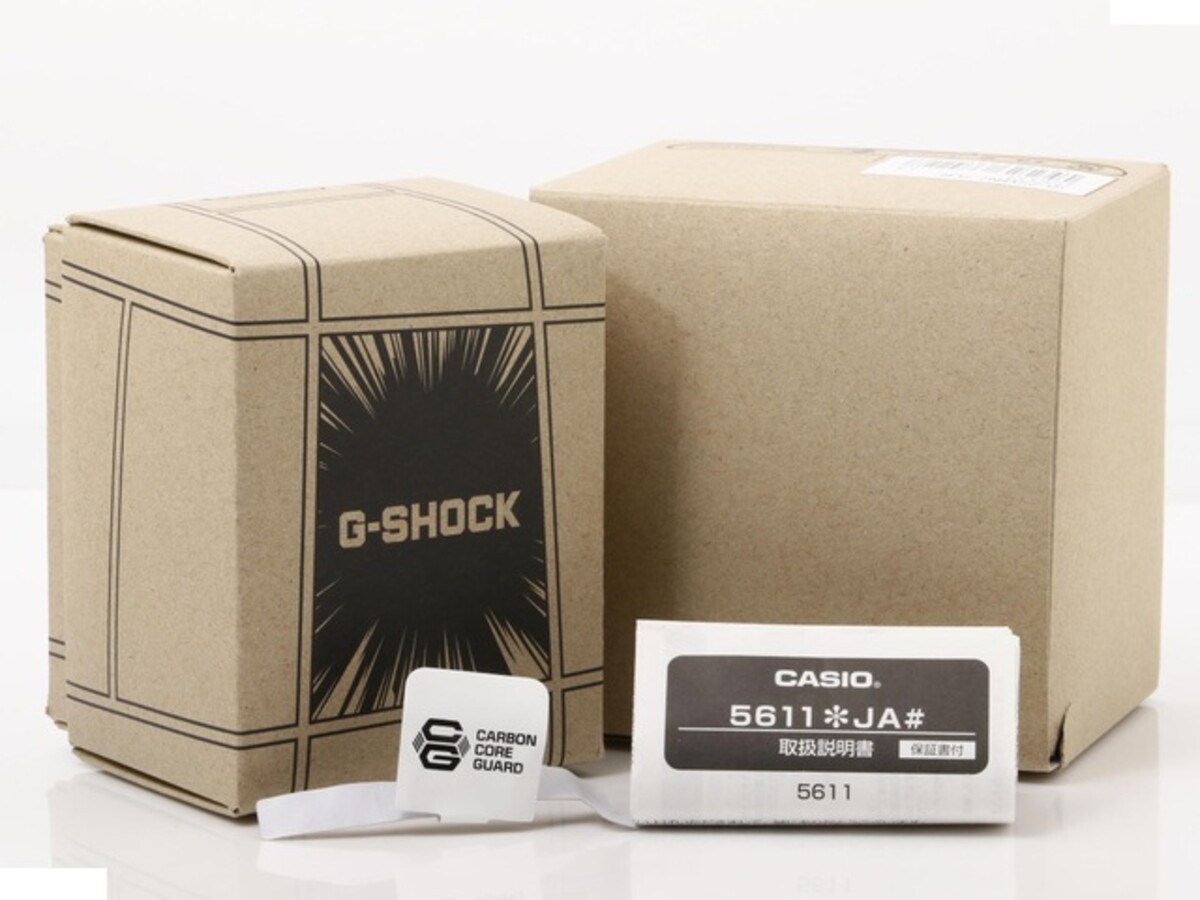 カシオ G-SHOCK ホワイト GA-2100MNG-7AJR 樹脂/カーボン マンガシリーズ
