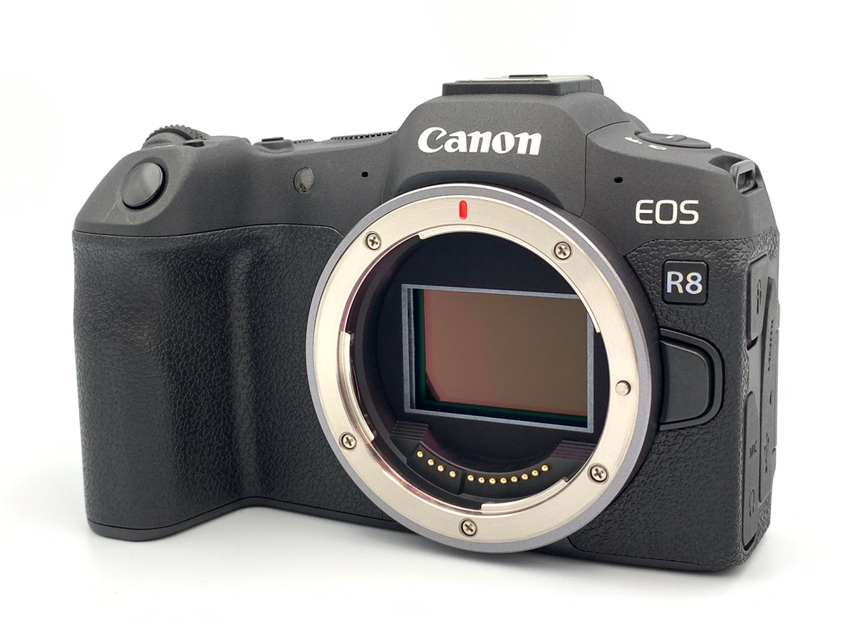EOS R8 �{�f�B