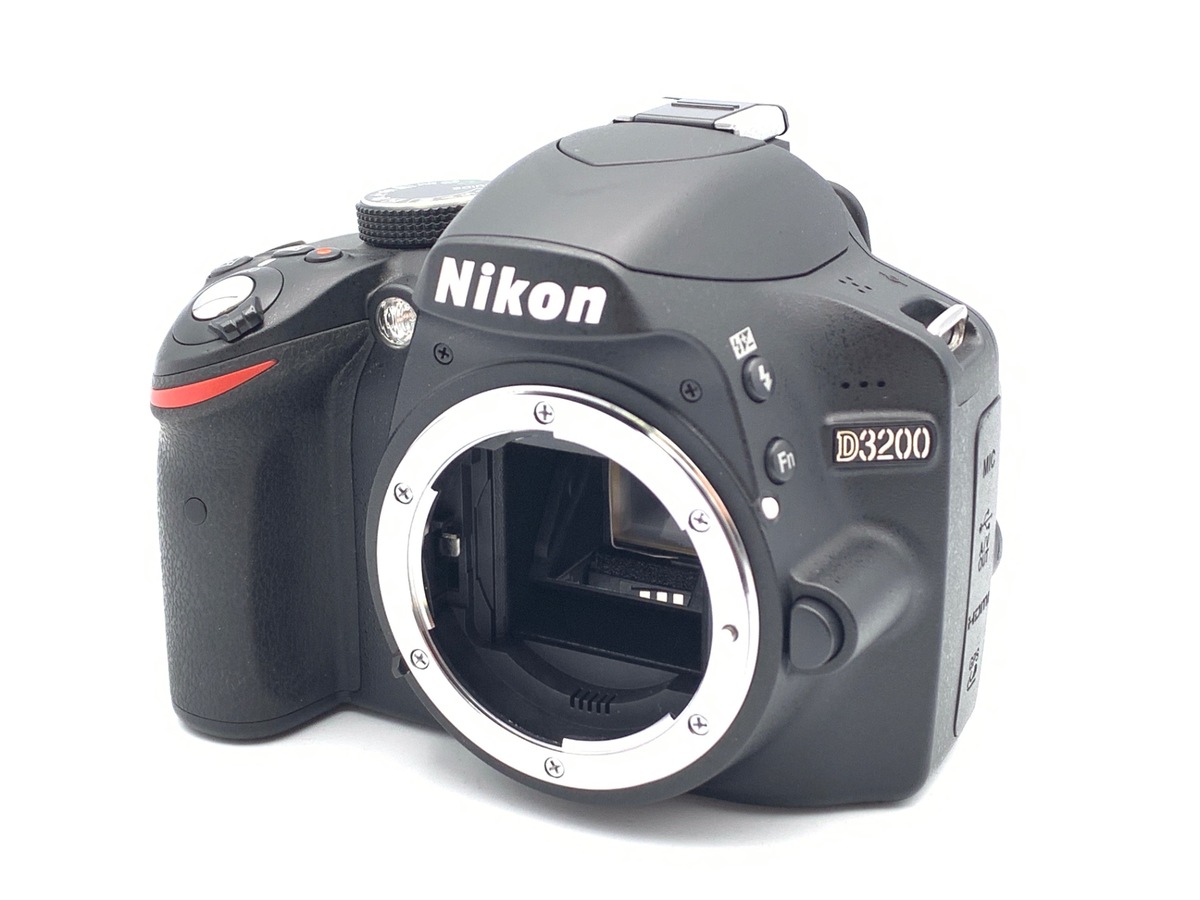 �j�R�� D3200 �{�f�B �u���b�N