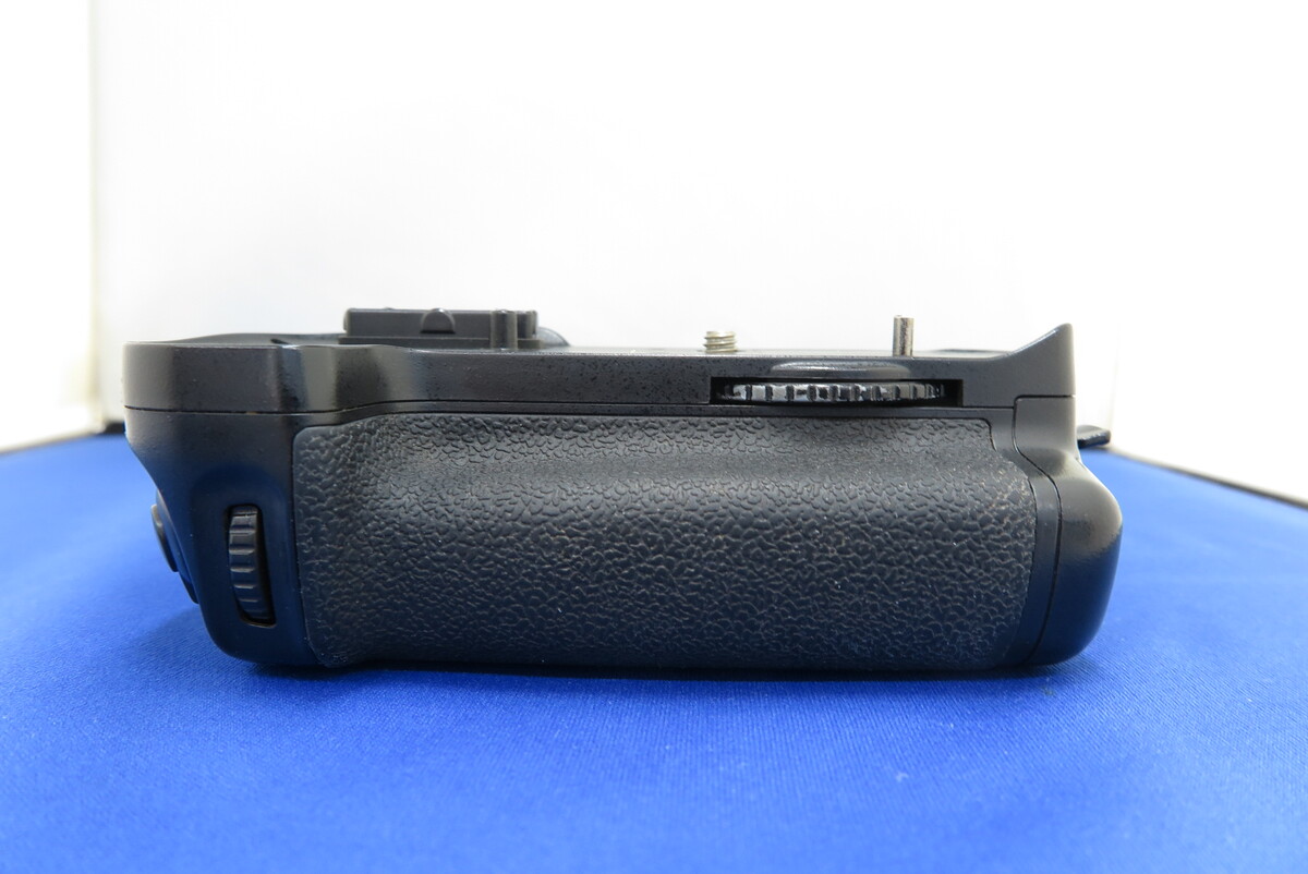 新品♪ Nikon純正 MB-D11マルチパワーバッテリーパック マルチパワーバッテリーパック MB-D11 - 概要 | アクセサリー | ニコン
