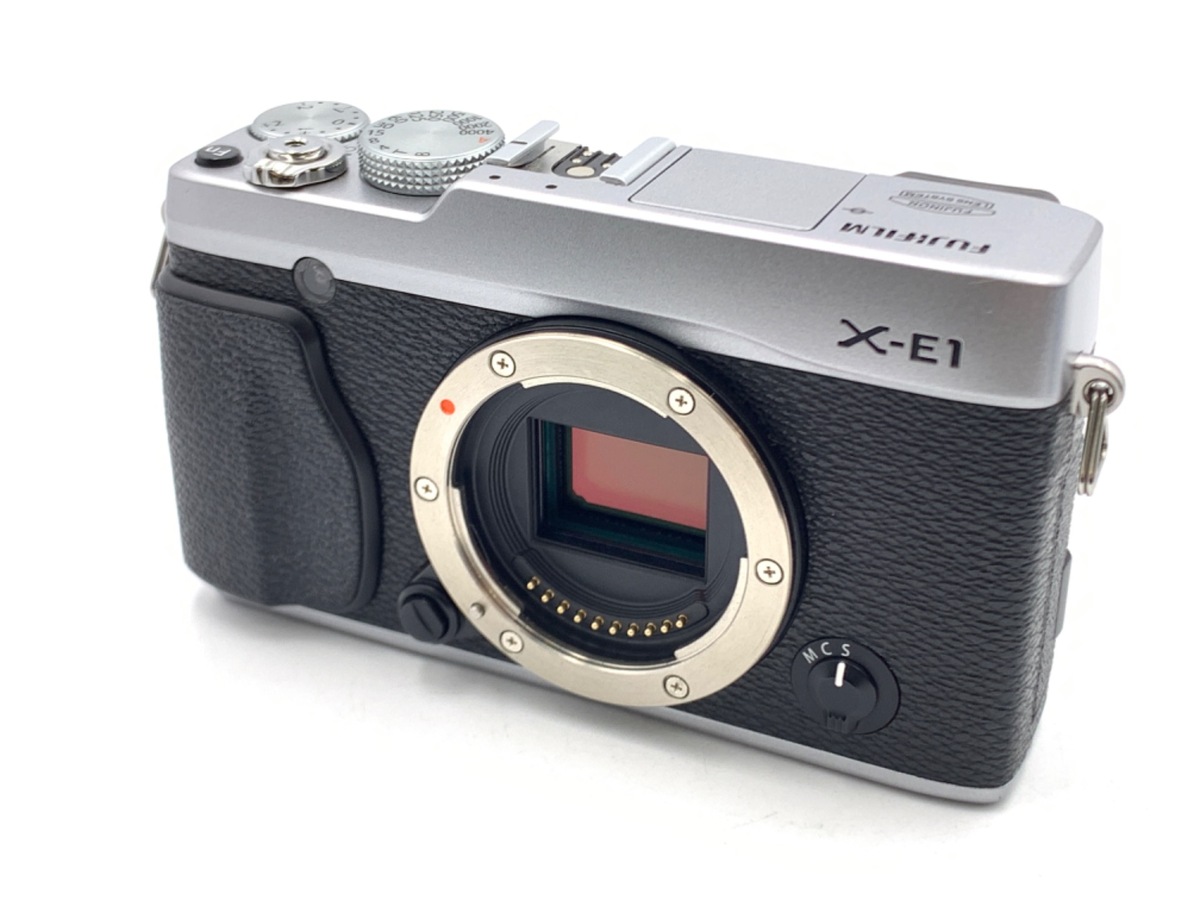 Fujifilm X-E1ボディーと単焦点レンズセット Fujifilm X-E1ボディーと