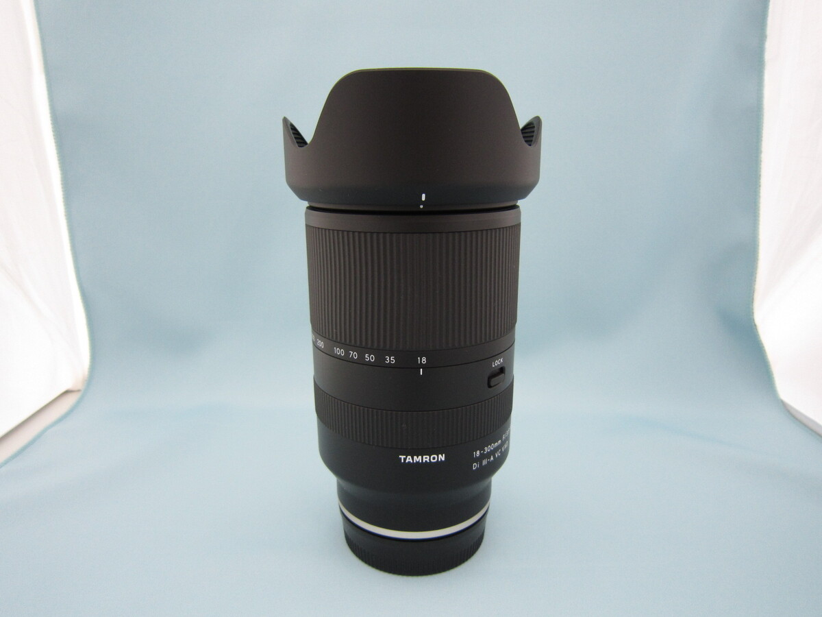 18-300mm F/3.5-6.3 Di III-A VC VXD (Model B061) [ソニーE用] 中古