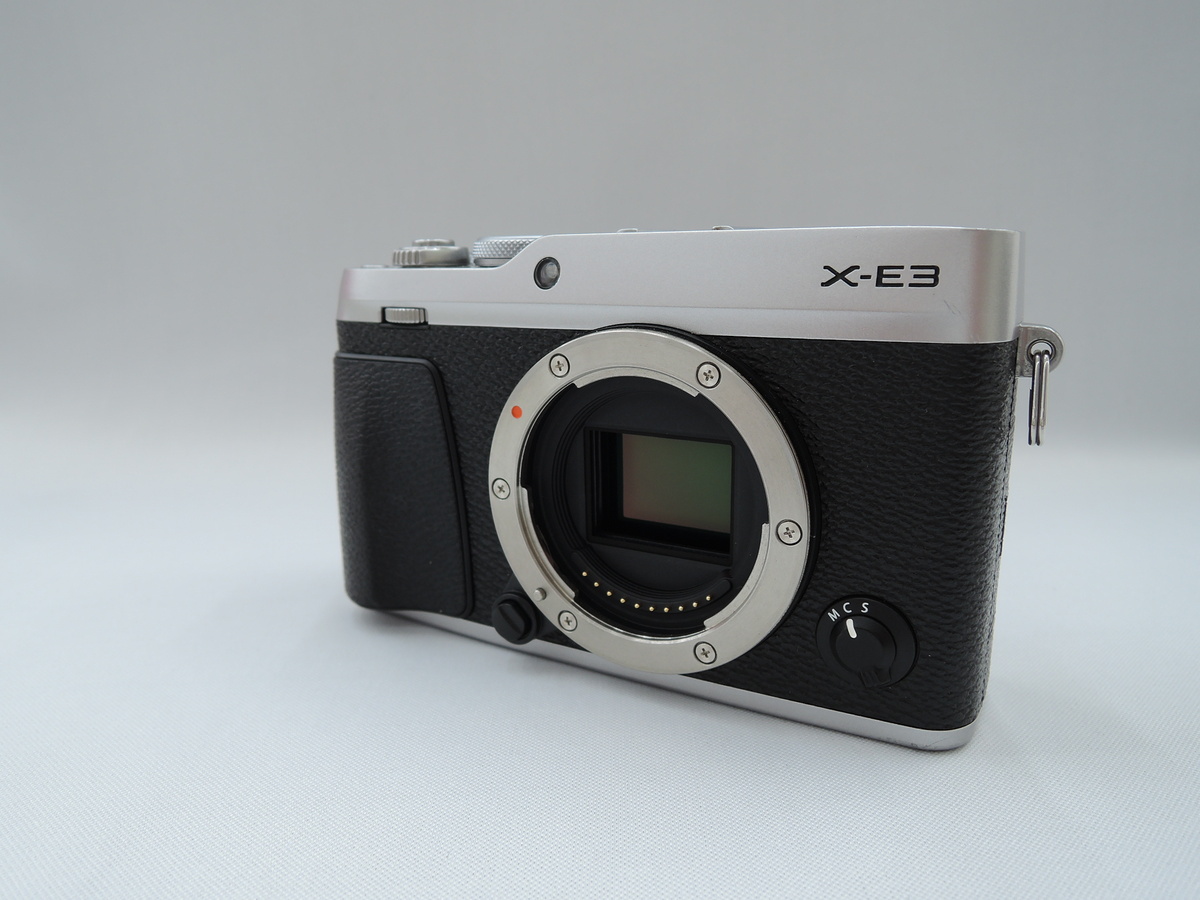 FUJIFILM X-E3 ボディ 中古価格比較 - 価格.com