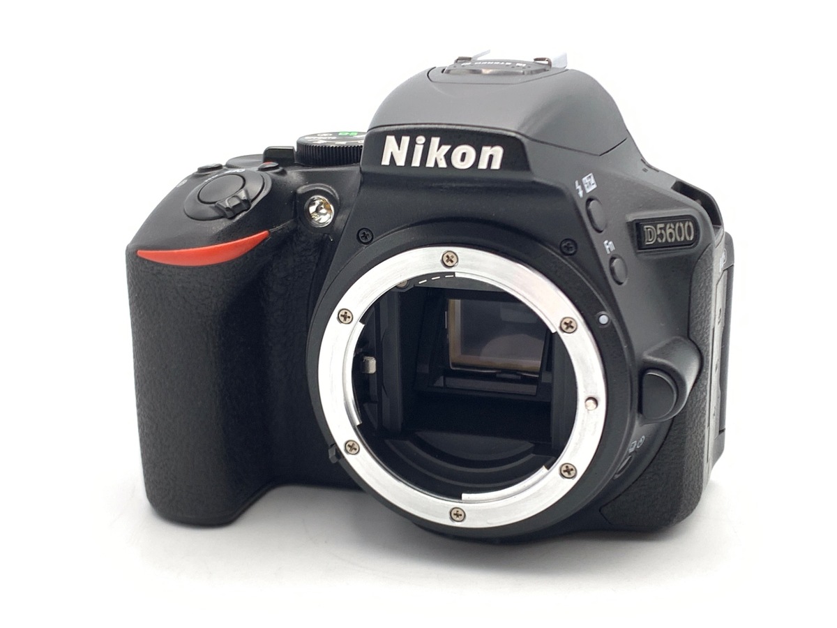 �j�R�� D5600 �{�f�B