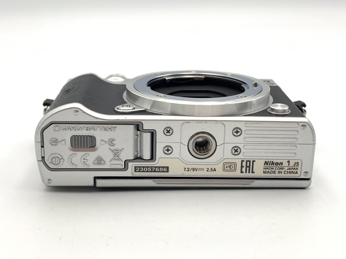 中古：B(並品)】ニコン Nikon1 J5 ボディ シルバー | 2484260019039
