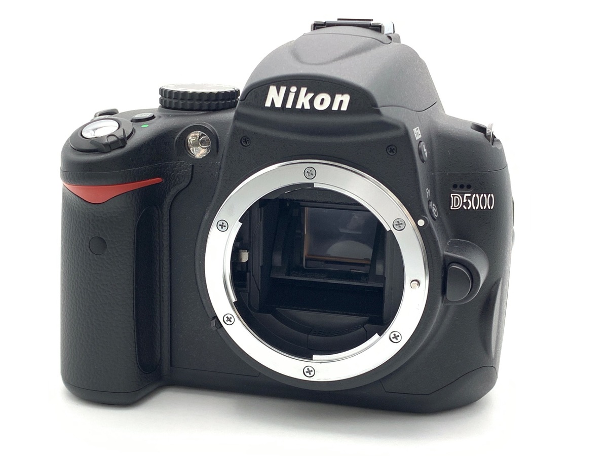 �j�R�� D5000 �{�f�B