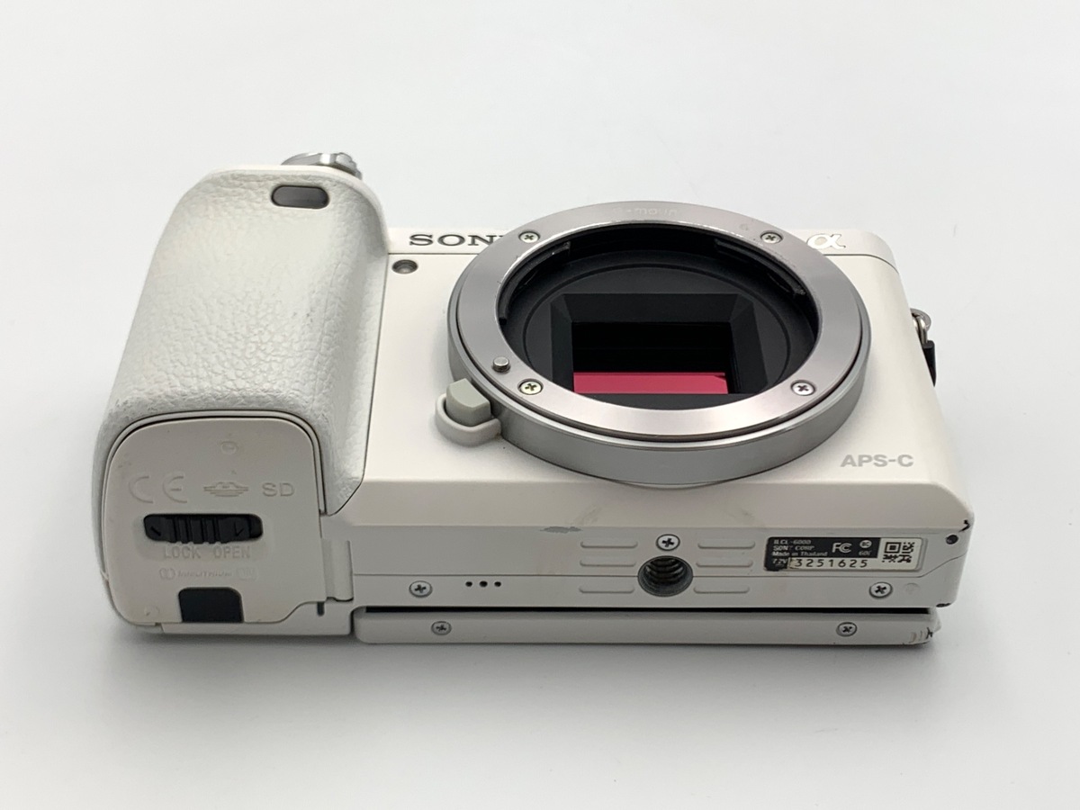 α6000 ボディ ホワイト ILCE-6000【2430万画素】