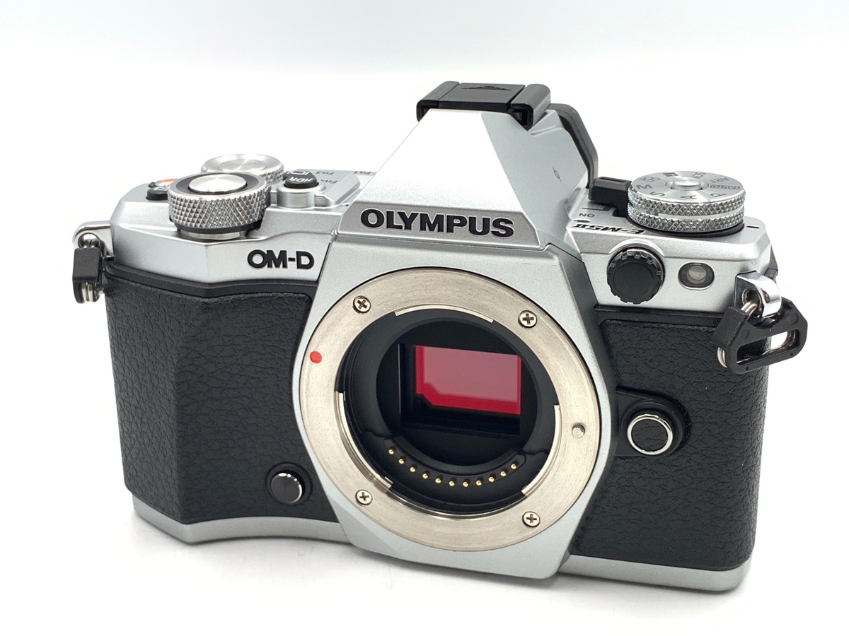�I�����p�X OM-D E-M5 MarkII �{�f�B �V���o�[