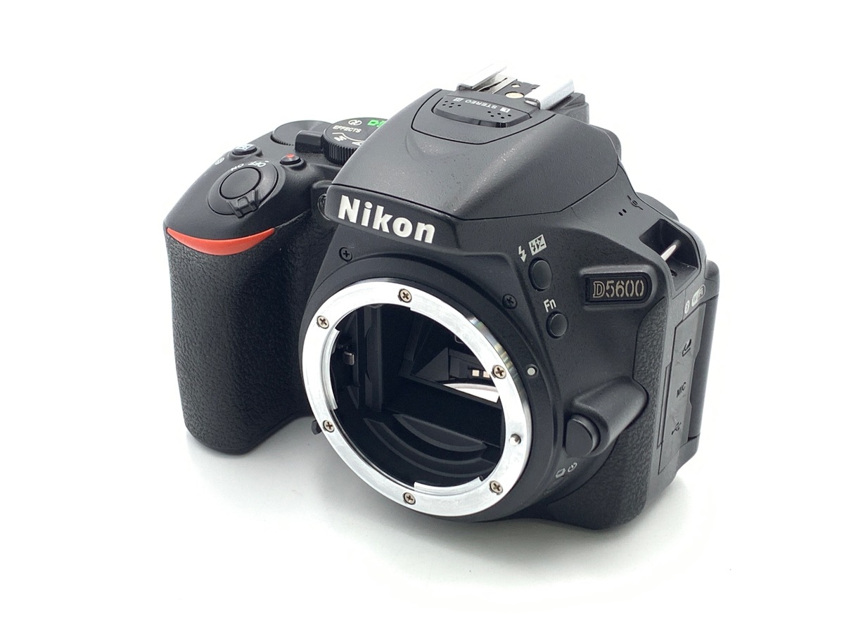 �j�R�� D5600 �{�f�B