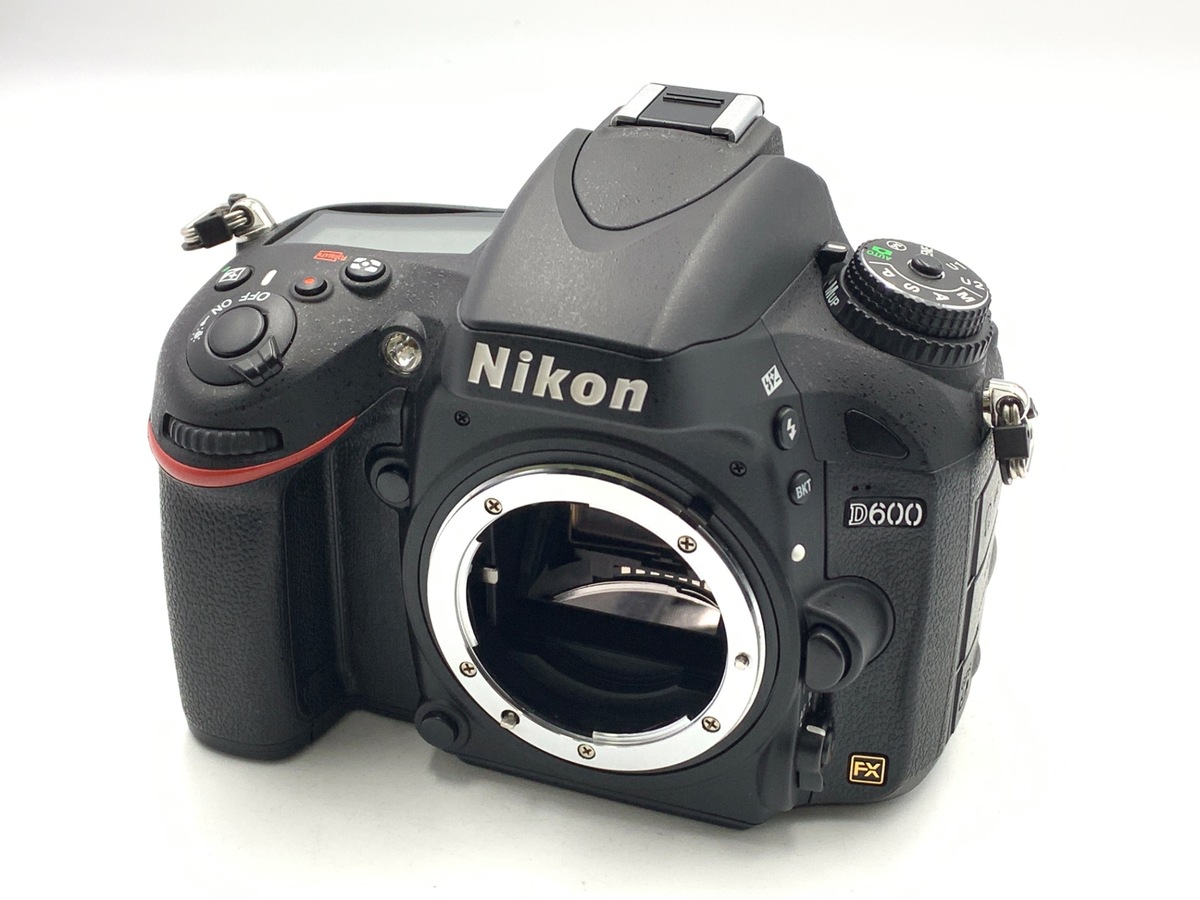 価格.com - ニコン D7000 18-200 VR II レンズキット 純正オプション