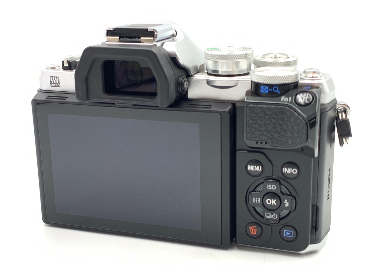 �I�����p�X OM-D E-M10 MarkIII �{�f�B �V���o�[