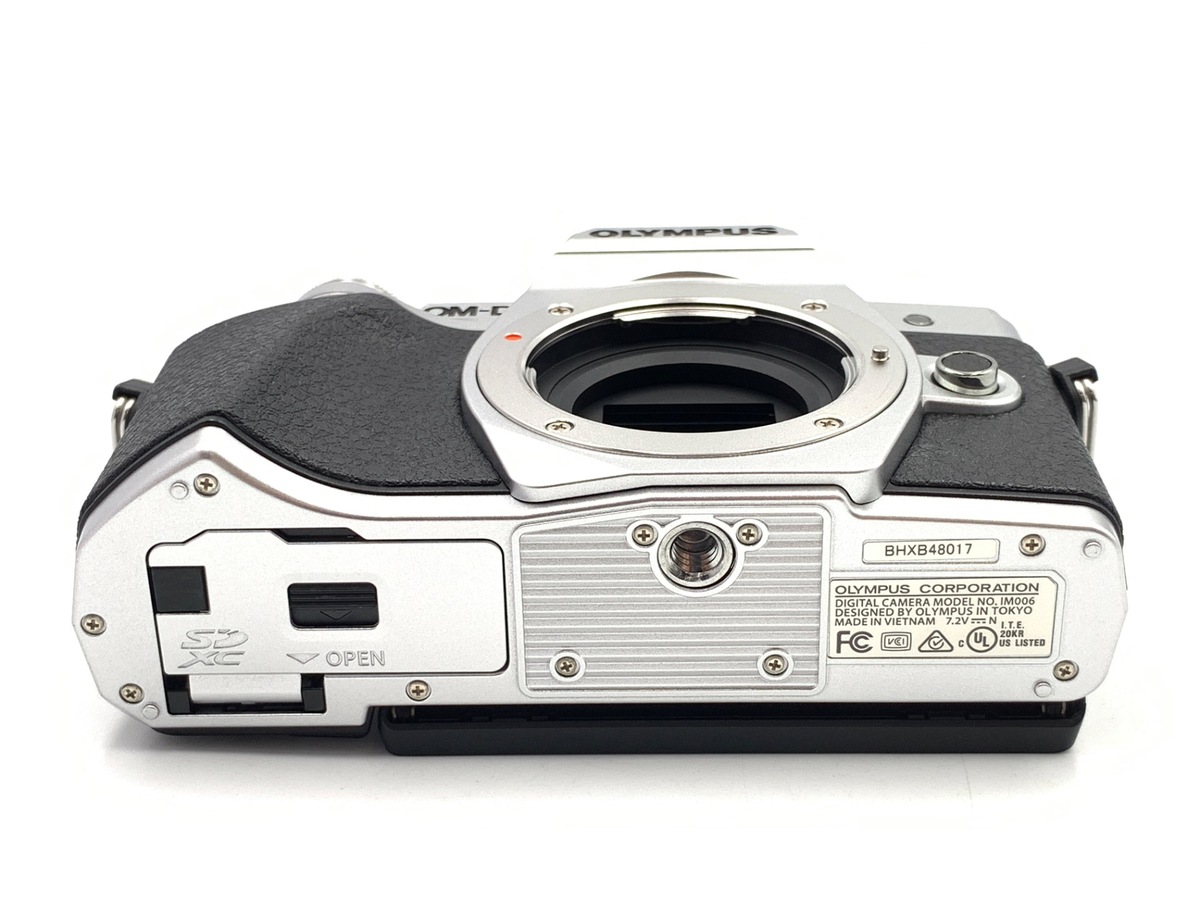 �I�����p�X OM-D E-M10 MarkIII �{�f�B �V���o�[