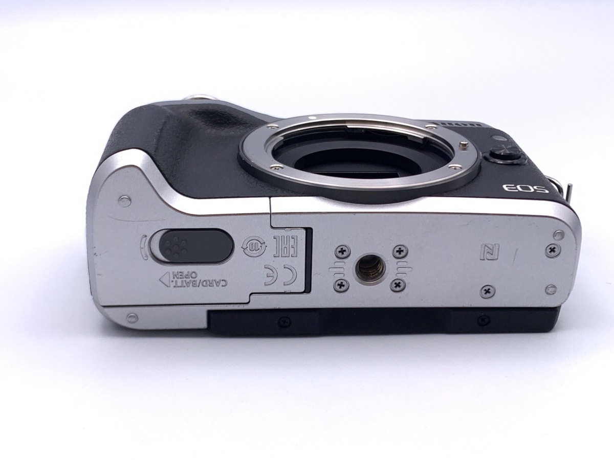 �L���m�� EOS M6 �{�f�B �V���o�[