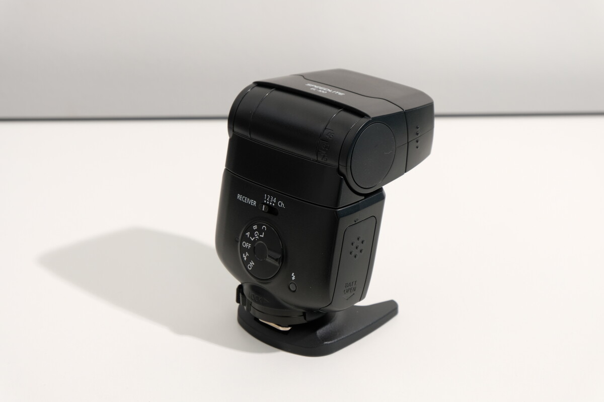 EL-100 スピードライト