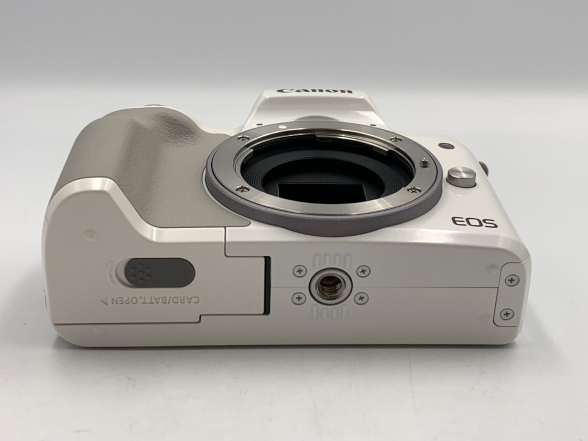 【中古】キヤノン EOS Kiss M ボディ ホワイト